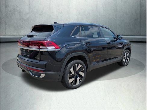 Used 2024 Volkswagen Atlas Cross Sport SE AWD/4WD image 5