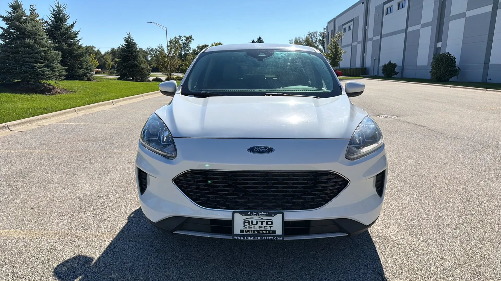 Used 2020 Ford Escape SE FWD image 2