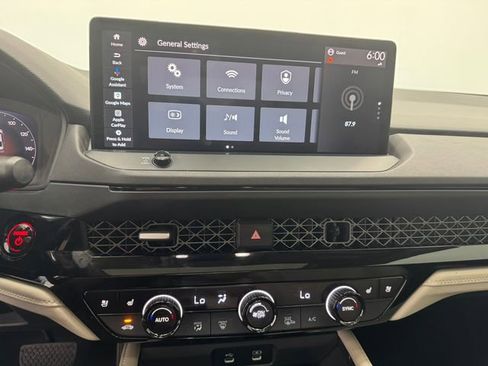 Used 2023 Honda Accord Touring image 4