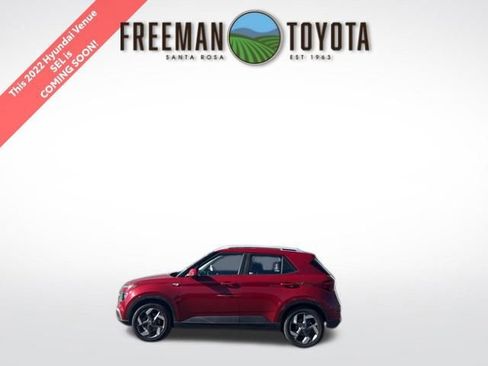 Used 2022 Hyundai Venue SEL image 1
