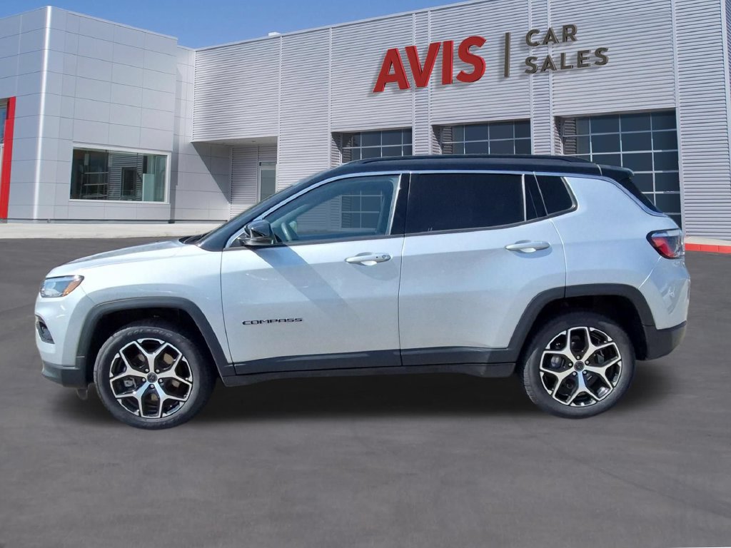 Used 2025 Jeep Compass Limited AWD/4WD image 10