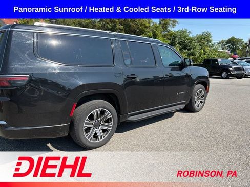 Used 2023 Jeep Wagoneer L 4WD w/ Premium Group I image 6