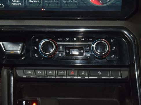Used 2023 GMC Sierra 1500 AT4 w/ Technology Package AWD/4WD image 29
