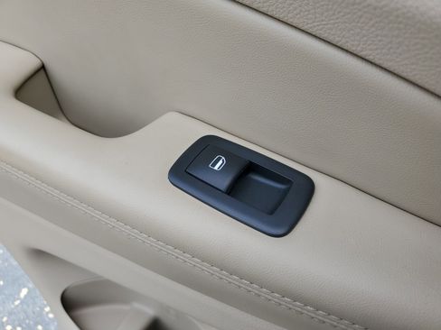 Used 2021 Jeep Grand Cherokee Limited image 14