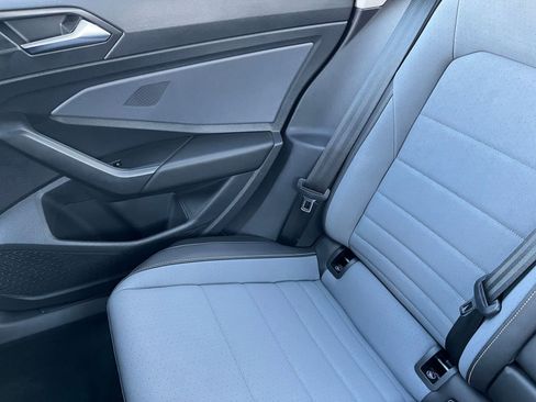 Used 2025 Volkswagen Jetta SE image 39