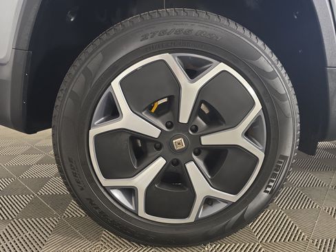 Used 2023 Rivian R1T Adventure AWD/4WD image 11