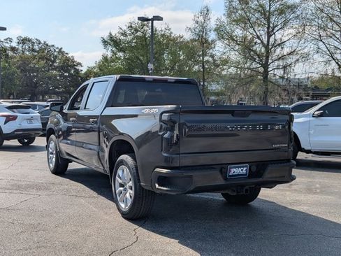 Used 2021 Chevrolet Silverado 1500 Custom image 4