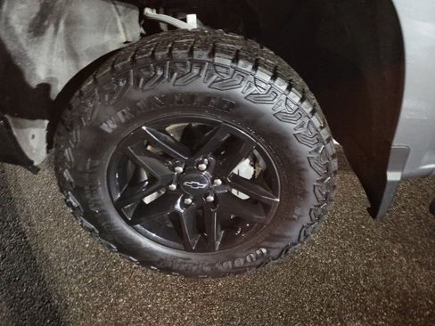 Used 2024 Chevrolet Silverado 1500 LT Trail Boss image 18