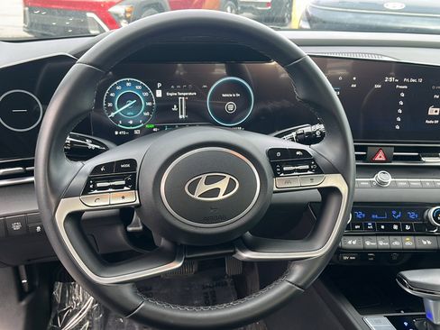 Certified 2024 Hyundai Elantra Limited image 23