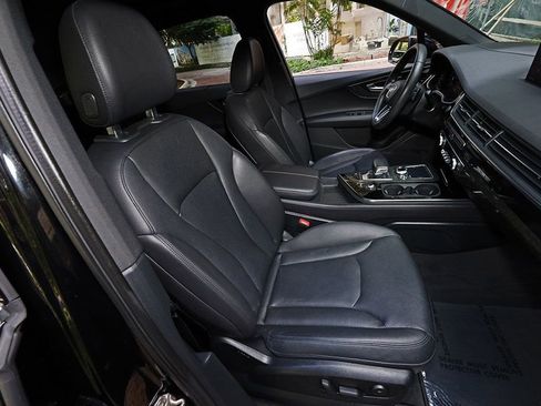 Used 2018 Audi Q7 3.0T Prestige w/ Prestige Package image 26