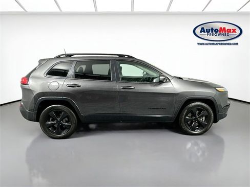 Used 2018 Jeep Cherokee Limited w/ High Altitude Package image 10