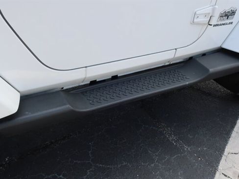 Used 2014 Jeep Wrangler Sahara AWD/4WD image 34