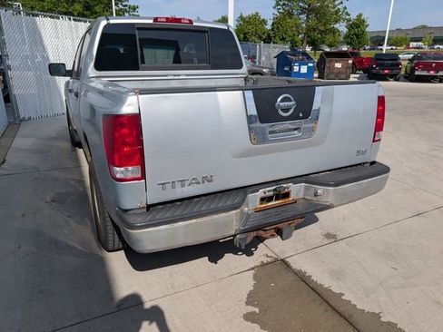 Used 2005 Nissan Titan XE AWD/4WD image 11