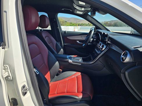 Used 2022 Mercedes-Benz GLC 300 image 10