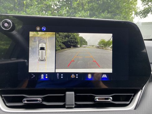 Used 2026 Chevrolet Equinox LT FWD image 27