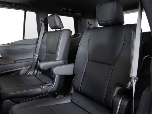 Used 2025 Lexus GX 550 image 17