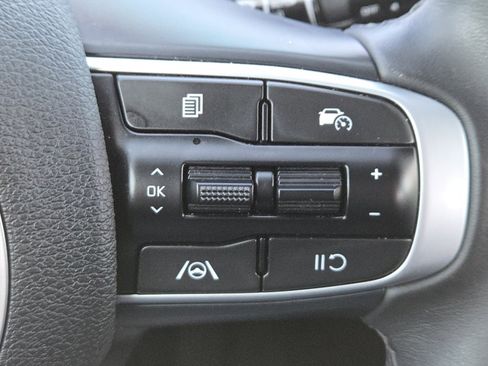 Used 2025 Kia Sportage X-Line w/ Premium Package image 34