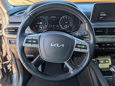 Used 2022 Kia Telluride SX w/ SX Prestige Package image 21