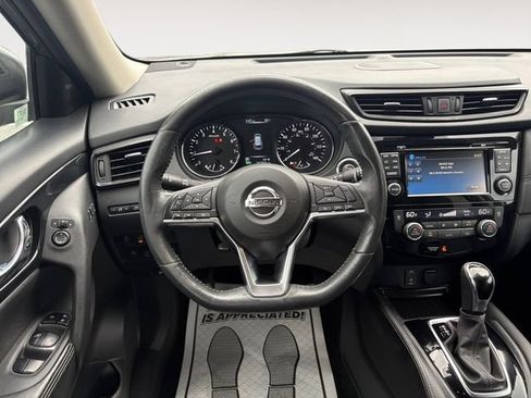 Used 2017 Nissan Rogue SL w/ SL Premium Package AWD/4WD image 12