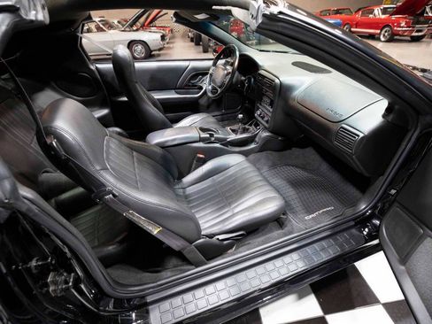 Used 2002 Chevrolet Camaro Z28 w/ Preferred Equipment Group 2 image 32