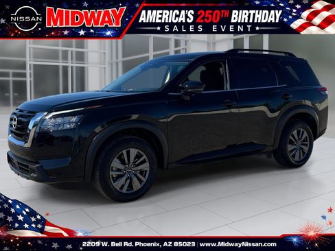 Certified 2025 Nissan Pathfinder SV FWD image 1