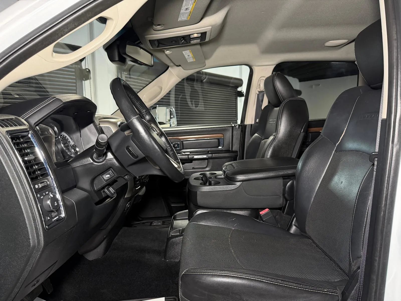 Used 2015 RAM 1500 Laramie w/ Convenience Group AWD/4WD image 28