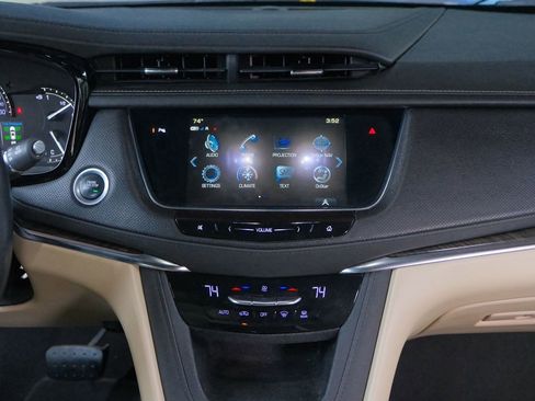 Used 2019 Cadillac XT5 FWD image 20