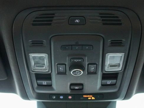 Used 2021 Cadillac Escalade Premium Luxury w/ Driver Assist Tech Package image 32