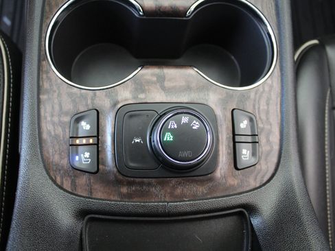 Used 2023 GMC Acadia Denali w/ Denali Technology Package AWD/4WD image 49