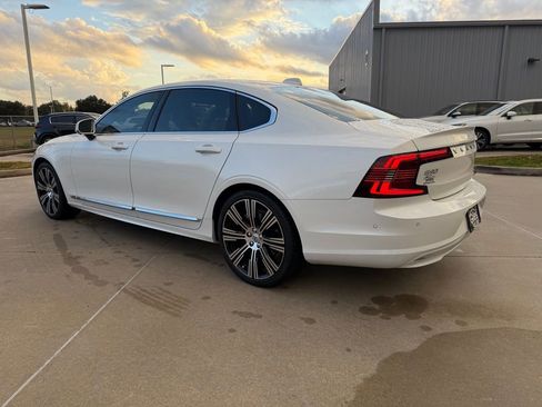 Used 2023 Volvo S90 B6 Ultimate image 3