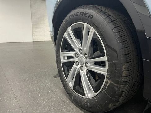 Certified 2024 Cadillac Lyriq Tech AWD/4WD image 14