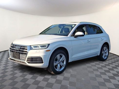 Used 2019 Audi Q5 2.0T Premium Plus w/ Premium Plus Package AWD/4WD image 3