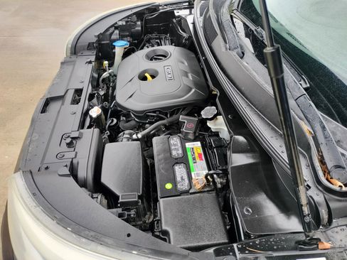 Used 2015 Kia Soul + image 13