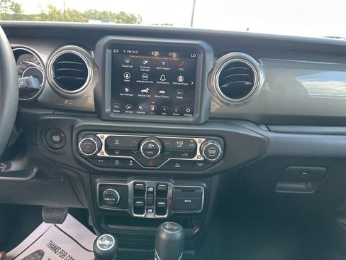 Used 2023 Jeep Wrangler Sahara image 21