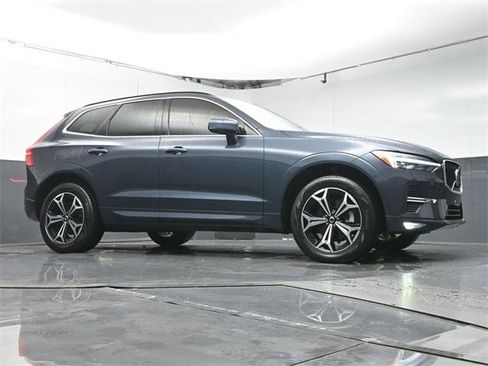 Certified 2022 Volvo XC60 B5 Momentum w/ Climate Package image 33