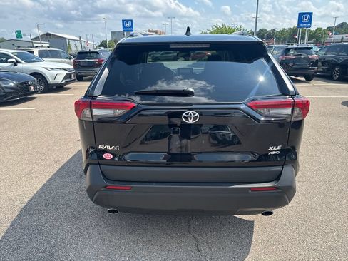 Used 2025 Toyota RAV4 XLE AWD/4WD image 6