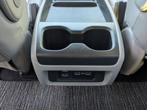 Certified 2024 Honda Odyssey Touring image 20