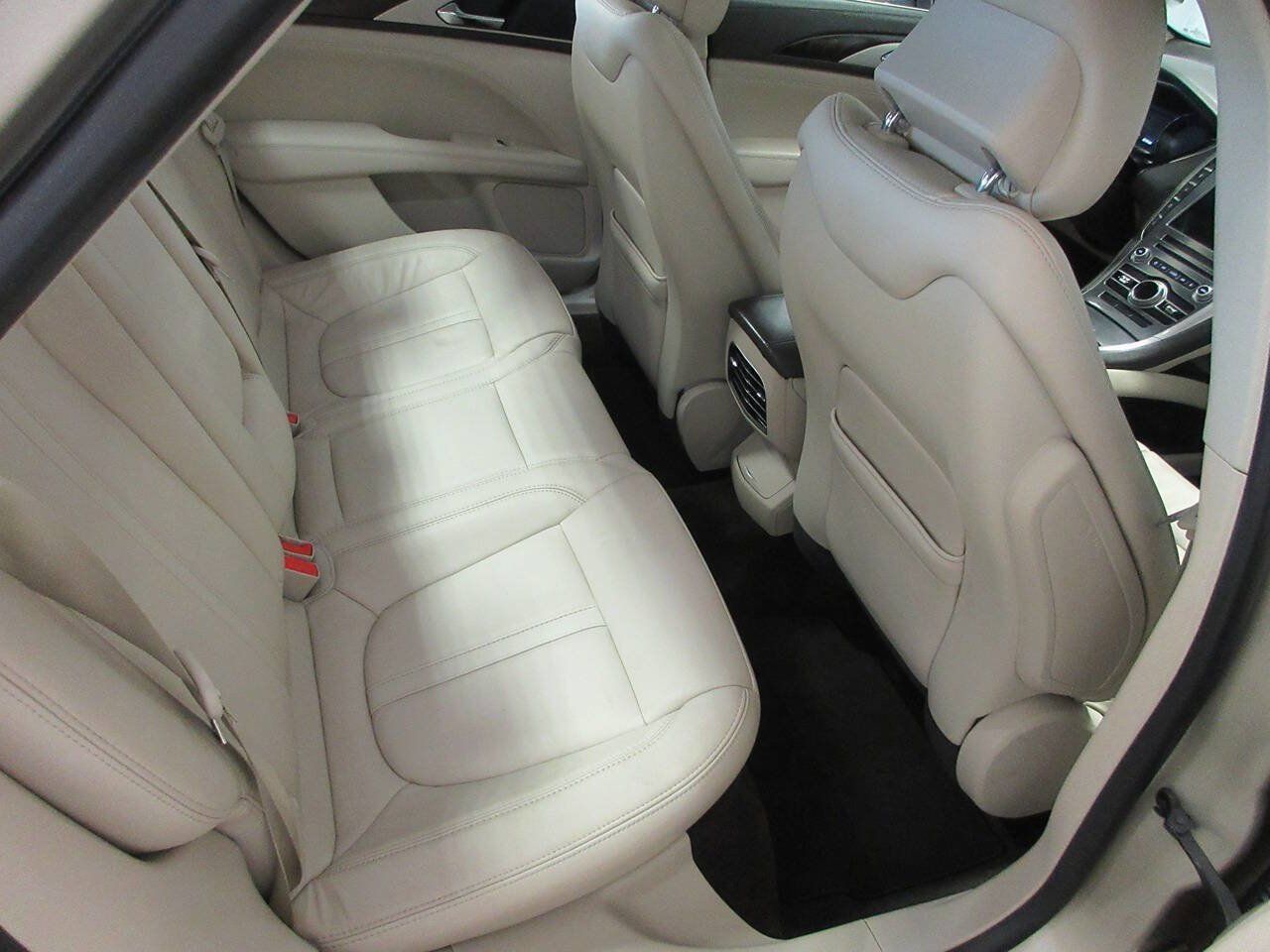 Used 2017 Lincoln MKZ Select AWD/4WD image 17