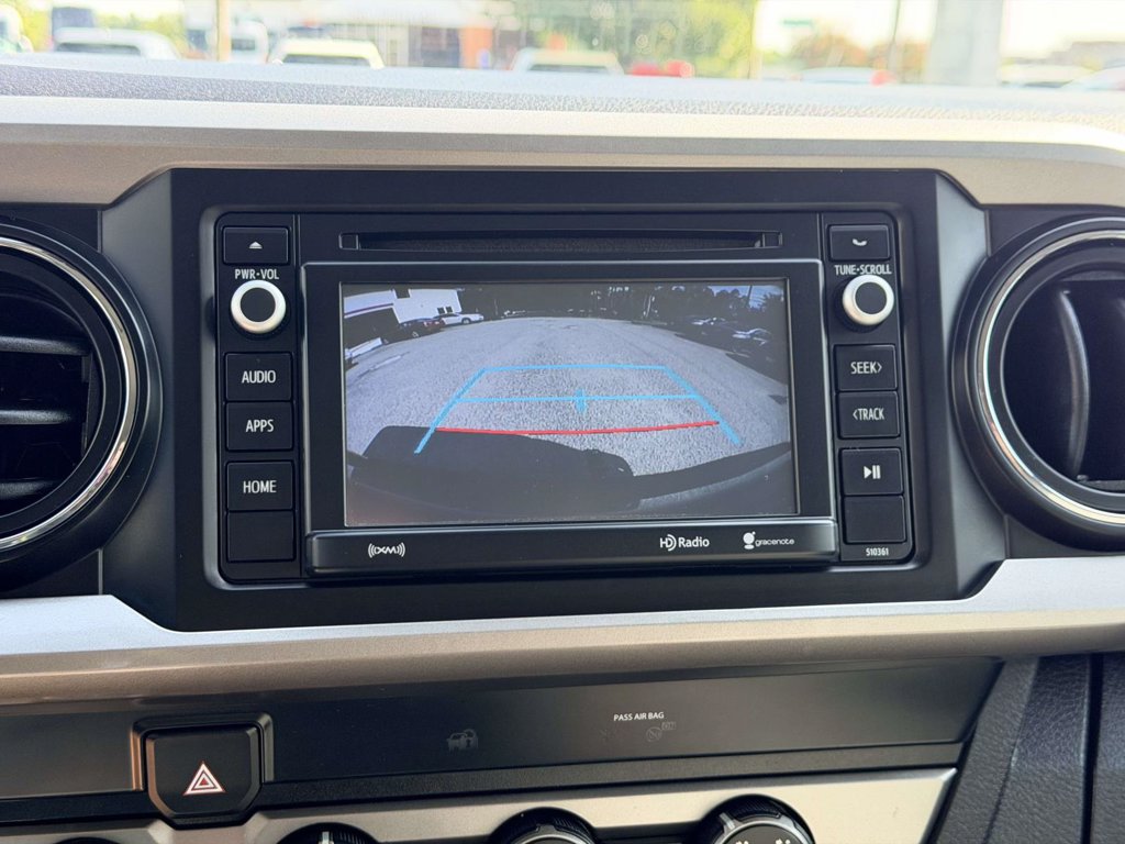 Used 2019 Toyota Tacoma SR5 AWD/4WD image 4