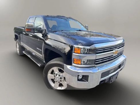 Used 2016 Chevrolet Silverado 2500 LTZ w/ LTZ Plus Package AWD/4WD image 4