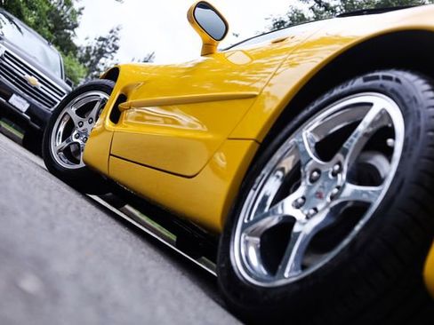 Used 2003 Chevrolet Corvette Convertible w/ Preferred Equipment Group1 RWD image 17