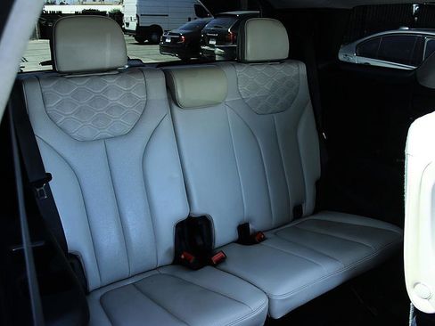 Used 2021 Hyundai Palisade Limited w/ Winter Package FWD image 21