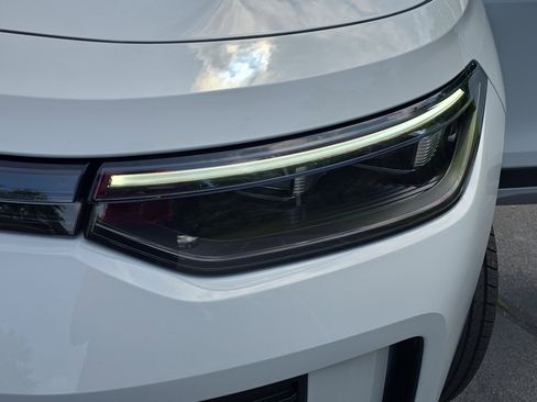 New 2025 Volkswagen Tiguan S image 29