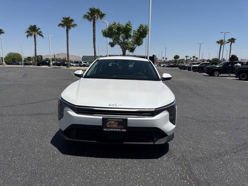 Used 2025 Kia K4 FWD image 3