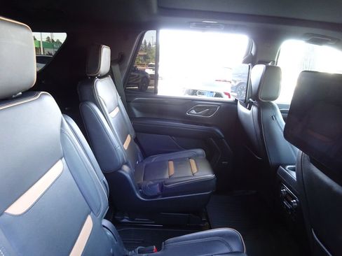 Used 2021 GMC Yukon AT4 w/ AT4 Premium Plus Package AWD/4WD image 23