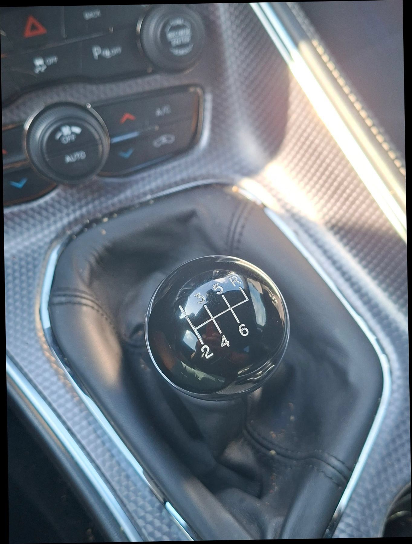 Used 2016 Dodge Challenger SRT Hellcat RWD image 14