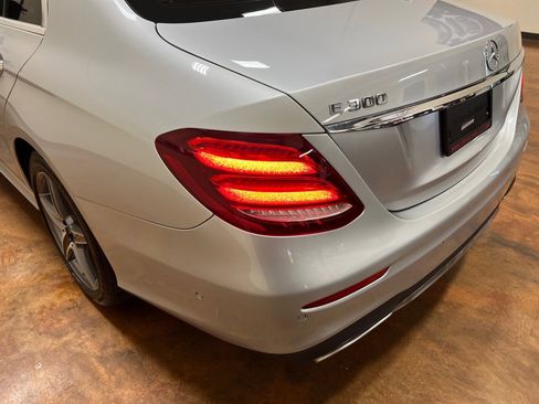 Used 2017 Mercedes-Benz E 300 image 44