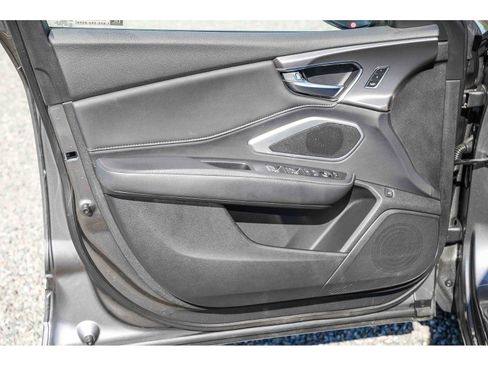 Used 2025 Acura RDX SH-AWD image 19