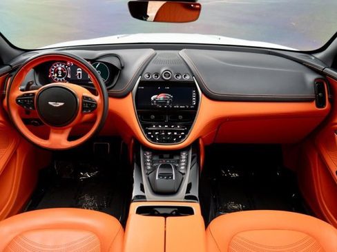 Used 2022 Aston Martin DBX Base image 19