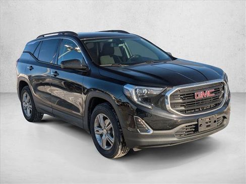 Used 2018 GMC Terrain SLE w/ Driver Convenience Package image 3